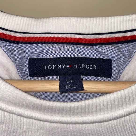 Tommy Hilfiger Crewneck - Picture 2 of 3
